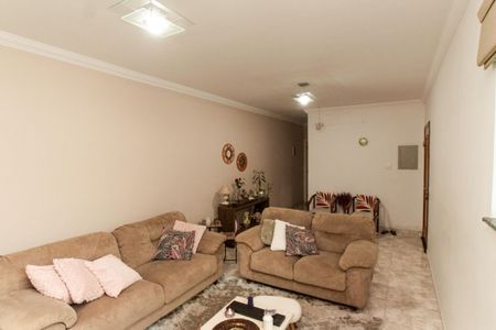 Casa à venda com 141m², 3 quartos e 3 vagasSala