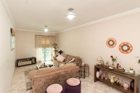 Casa à venda com 141m², 3 quartos e 3 vagasSala