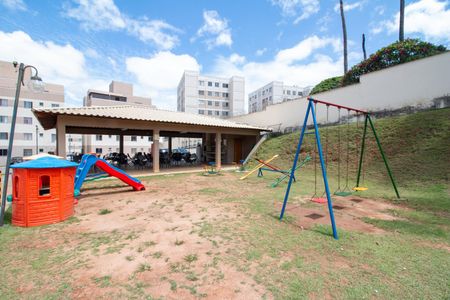 Apartamento à venda com 90m², 2 quartos e 1 vagaÁrea comum - Playground