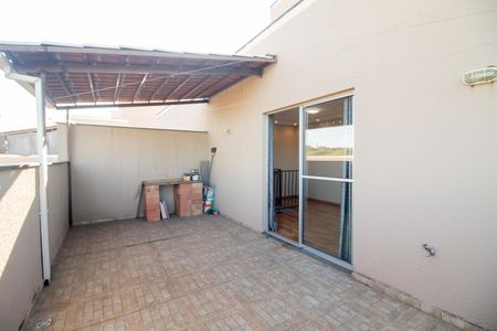 Apartamento à venda com 90m², 2 quartos e 1 vagaÁrea externa