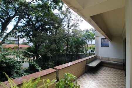 Casa à venda com 653m², 3 quartos e 7 vagasQuintal