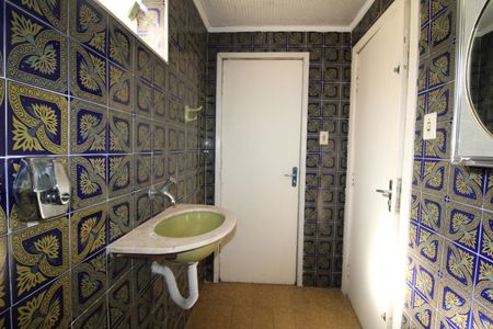 Casa à venda com 653m², 3 quartos e 7 vagasEdícula - Banheiro