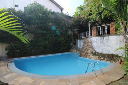 Casa à venda com 653m², 3 quartos e 7 vagasQuintal