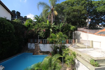 Casa à venda com 653m², 3 quartos e 7 vagasQuintal