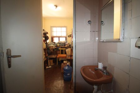 Casa à venda com 653m², 3 quartos e 7 vagasBanheiro de Serviço