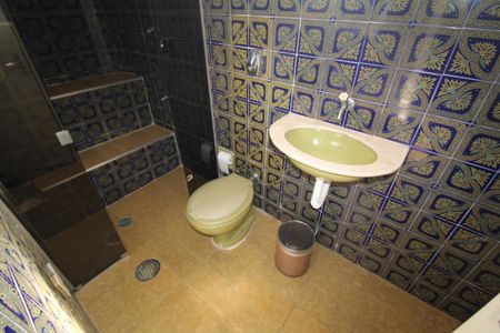 Casa à venda com 653m², 3 quartos e 7 vagasEdícula - Banheiro