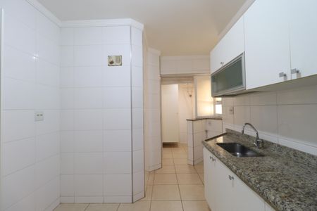 Apartamento para alugar com 107m², 3 quartos e 2 vagasCozinha
