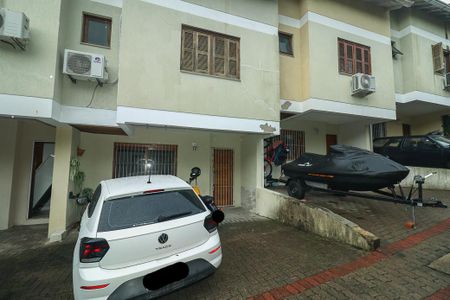 Casa de condomínio à venda com 179m², 3 quartos e 2 vagasFachada