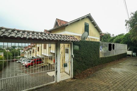 Casa de condomínio à venda com 179m², 3 quartos e 2 vagasFachada