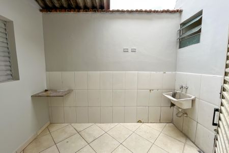 Casa para alugar com 35m², 1 quarto e sem vagaÁrea de Serviço
