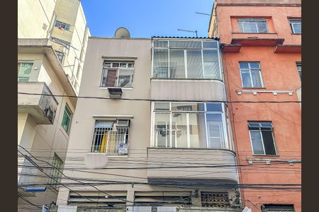 Apartamento à venda com 30m², 1 quarto e sem vaga Apartamento à venda com 30m², 1 quarto e sem vagaFachada
