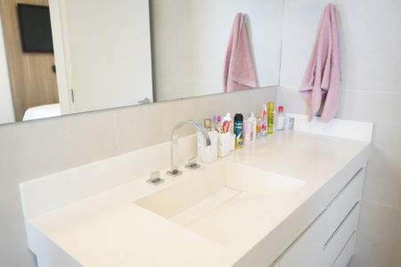 Apartamento à venda com 160m², 3 quartos e 3 vagasBanheiro da Suíte 1
