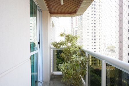 Apartamento à venda com 160m², 3 quartos e 3 vagasSacada