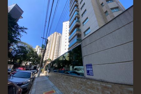 Apartamento à venda com 160m², 3 quartos e 3 vagasFachada e placa