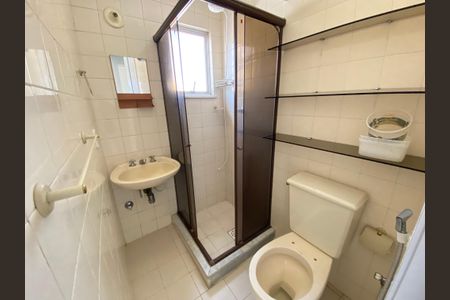 Apartamento à venda com 75m², 2 quartos e 1 vaga Apartamento à venda com 75m², 2 quartos e 1 vagaBanheiro