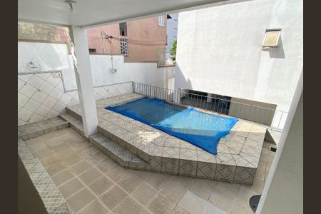 Apartamento à venda com 75m², 2 quartos e 1 vaga Apartamento à venda com 75m², 2 quartos e 1 vagaÁrea comum - Piscina