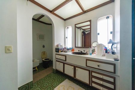 Apartamento para alugar com 320m², 3 quartos e 2 vagasBanheiro da Suíte