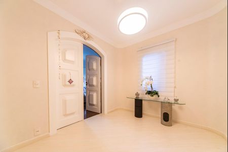 Apartamento para alugar com 320m², 3 quartos e 2 vagasHall social