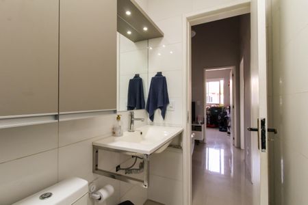 Casa de condomínio à venda com 117m², 3 quartos e 3 vagasBanheiro