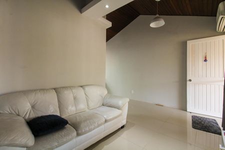 Casa de condomínio à venda com 117m², 3 quartos e 3 vagasSala