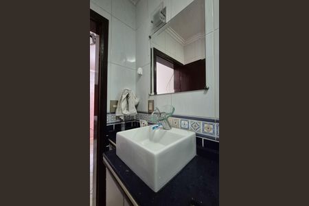 Casa à venda com 300m², 3 quartos e 5 vagasBanheiro da Suíte 1