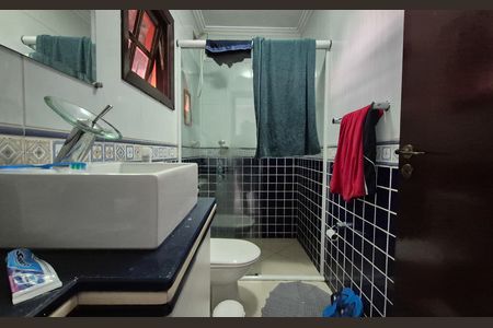Casa à venda com 300m², 3 quartos e 5 vagasBanheiro da Suíte 1