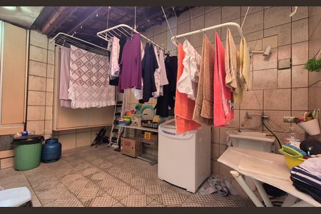 Casa à venda com 300m², 3 quartos e 5 vagasArea de serviço