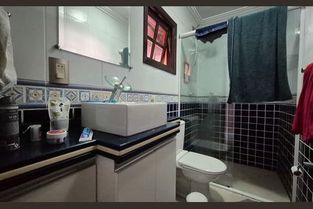 Casa à venda com 300m², 3 quartos e 5 vagasBanheiro da Suíte 1