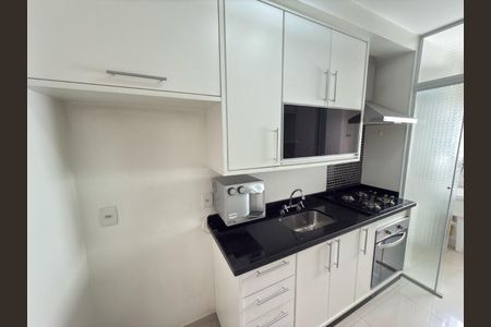 Apartamento à venda com 74m², 3 quartos e 1 vagaFoto 04