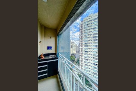 Apartamento à venda com 101m², 3 quartos e 1 vagaVaranda