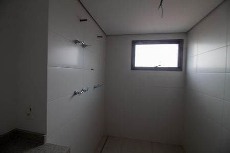 Apartamento à venda com 232m², 4 quartos e 3 vagas Apartamento à venda com 232m², 4 quartos e 3 vagasBanheiro da Suíte 4