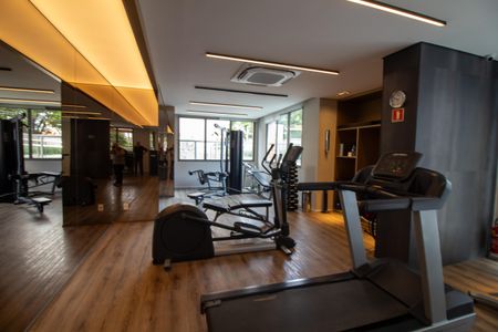 Apartamento à venda com 232m², 4 quartos e 3 vagas Apartamento à venda com 232m², 4 quartos e 3 vagasÁrea comum - Academia