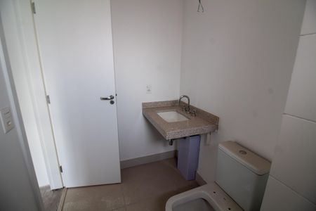 Apartamento à venda com 232m², 4 quartos e 3 vagas Apartamento à venda com 232m², 4 quartos e 3 vagasBanheiro da Suíte 3
