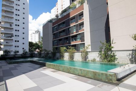 Apartamento à venda com 232m², 4 quartos e 3 vagas Apartamento à venda com 232m², 4 quartos e 3 vagasÁrea comum - Piscina