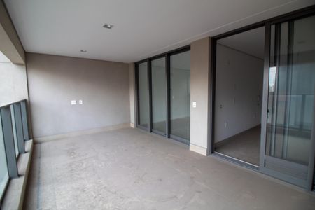 Apartamento à venda com 232m², 4 quartos e 3 vagas Apartamento à venda com 232m², 4 quartos e 3 vagasVaranda Gourmet