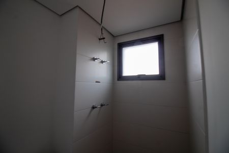 Apartamento à venda com 232m², 4 quartos e 3 vagas Apartamento à venda com 232m², 4 quartos e 3 vagasBanheiro da Suíte 2