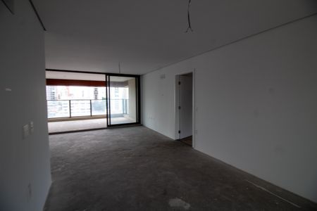 Apartamento à venda com 232m², 4 quartos e 3 vagas Apartamento à venda com 232m², 4 quartos e 3 vagasSala de Jantar