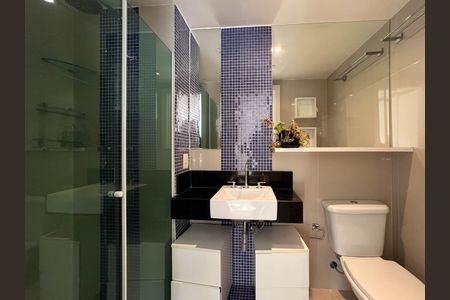 Apartamento à venda com 102m², 2 quartos e 2 vagas Apartamento à venda com 102m², 2 quartos e 2 vagasBanheiro Suíte