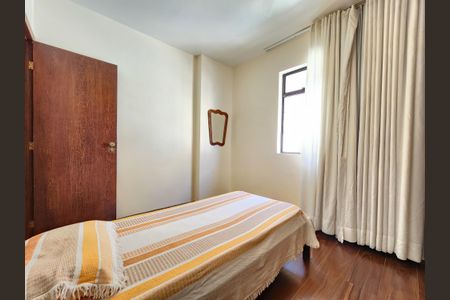 Apartamento à venda com 110m², 3 quartos e 2 vagasQuarto 2