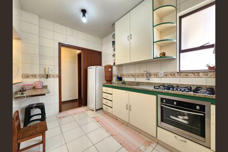 Apartamento à venda com 110m², 3 quartos e 2 vagasCozinha