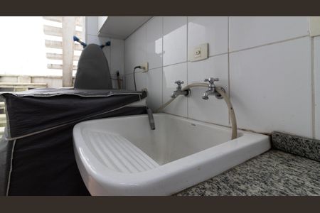 Casa à venda com 225m², 3 quartos e 3 vagas Casa à venda com 225m², 3 quartos e 3 vagasÁrea de Serviço