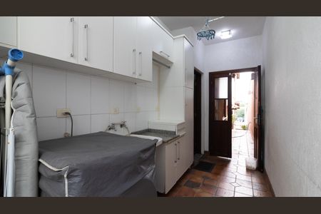 Casa à venda com 225m², 3 quartos e 3 vagas Casa à venda com 225m², 3 quartos e 3 vagasÁrea de Serviço