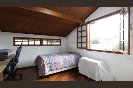 Casa à venda com 225m², 3 quartos e 3 vagas Casa à venda com 225m², 3 quartos e 3 vagasSuíte 3