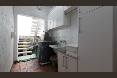 Casa à venda com 225m², 3 quartos e 3 vagas Casa à venda com 225m², 3 quartos e 3 vagasÁrea de Serviço