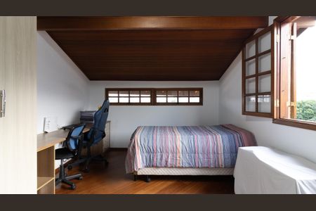 Casa à venda com 225m², 3 quartos e 3 vagas Casa à venda com 225m², 3 quartos e 3 vagasSuíte 3