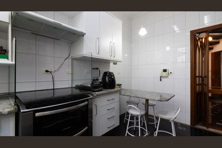 Casa à venda com 225m², 3 quartos e 3 vagas Casa à venda com 225m², 3 quartos e 3 vagasCozinha