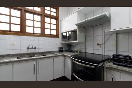 Casa à venda com 225m², 3 quartos e 3 vagas Casa à venda com 225m², 3 quartos e 3 vagasCozinha