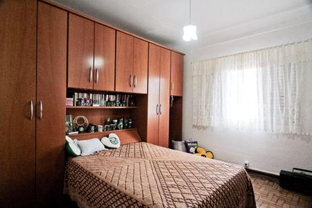 Casa à venda com 130m², 2 quartos e 2 vagas Casa à venda com 130m², 2 quartos e 2 vagasQuarto 1