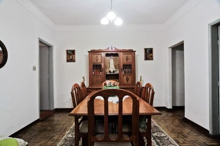 Casa à venda com 130m², 2 quartos e 2 vagas Casa à venda com 130m², 2 quartos e 2 vagasSala