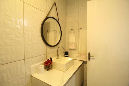 Casa de condomínio à venda com 62m², 1 quarto e sem vagaBanheiro